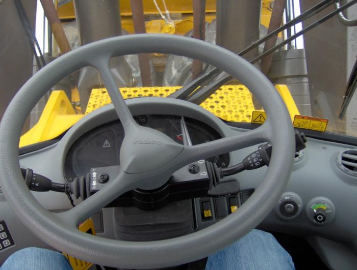 al volante della Volvo L330e