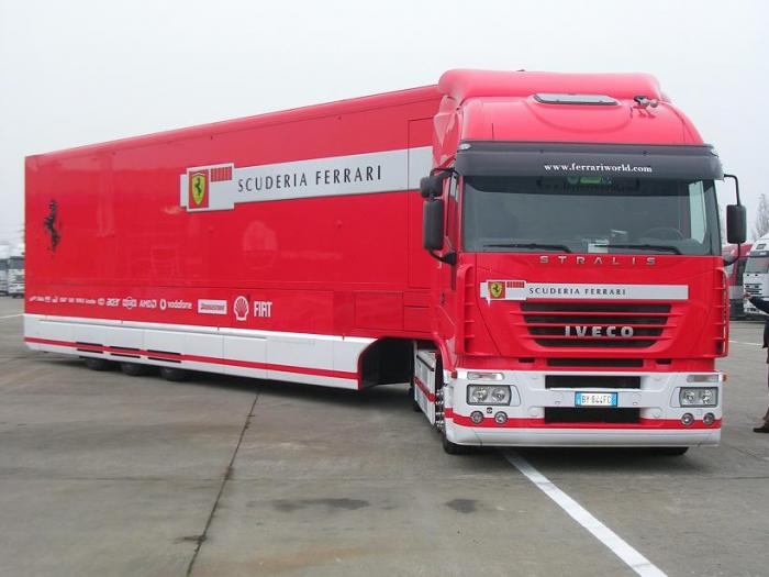 STRALIS Scuderia Ferrari