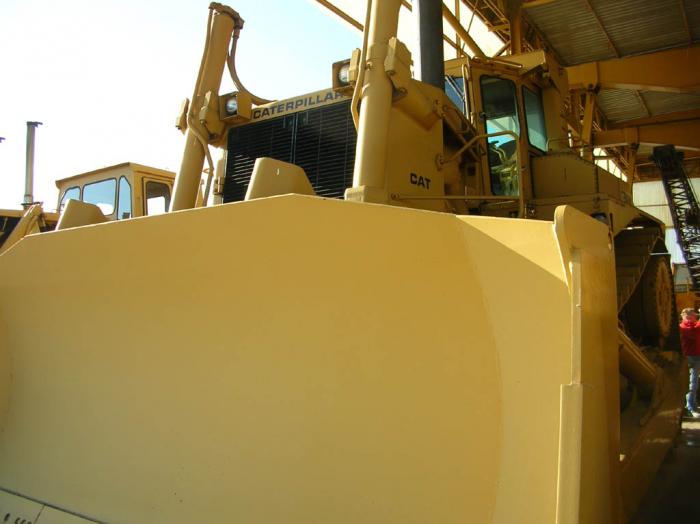 CAT D10