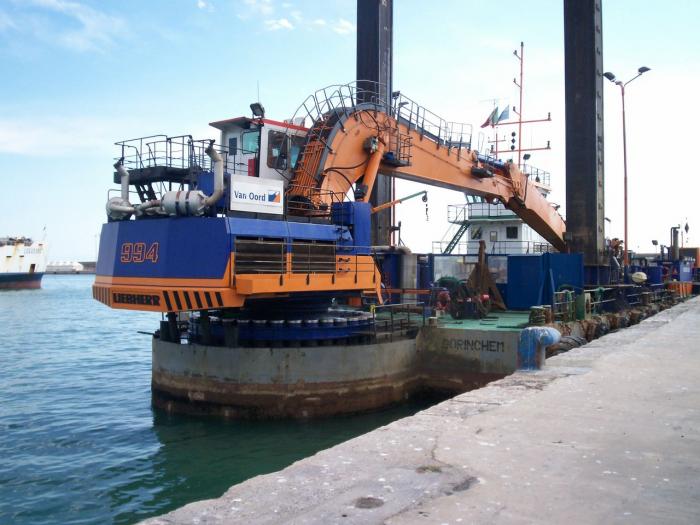 liebherr 994 aquadigger a civitavecchia