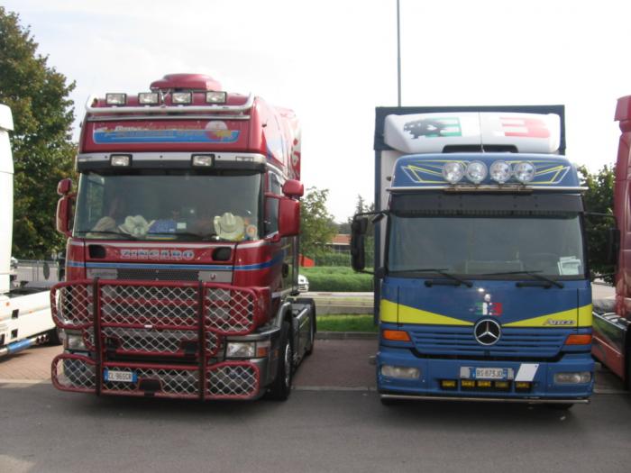 Scania 164L580 Zingaro e Mercedes-Benz Atego