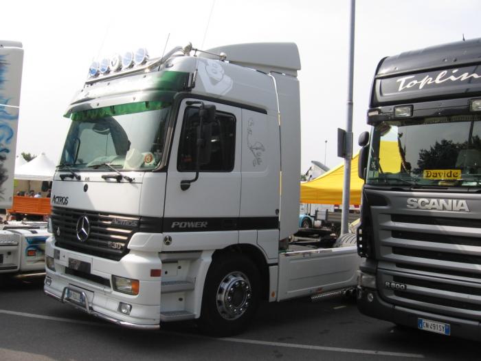 Mercedes-Benz Actros 1853