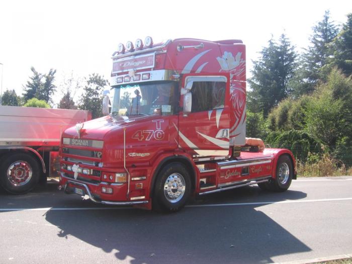 Scania T124L470