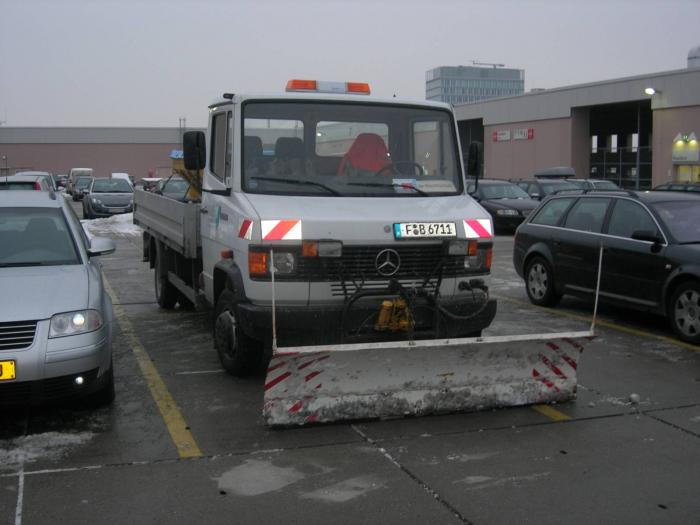 lama su camioncino mercedes