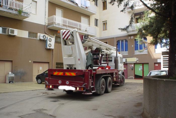 Lavori con Piattaforma Aerea