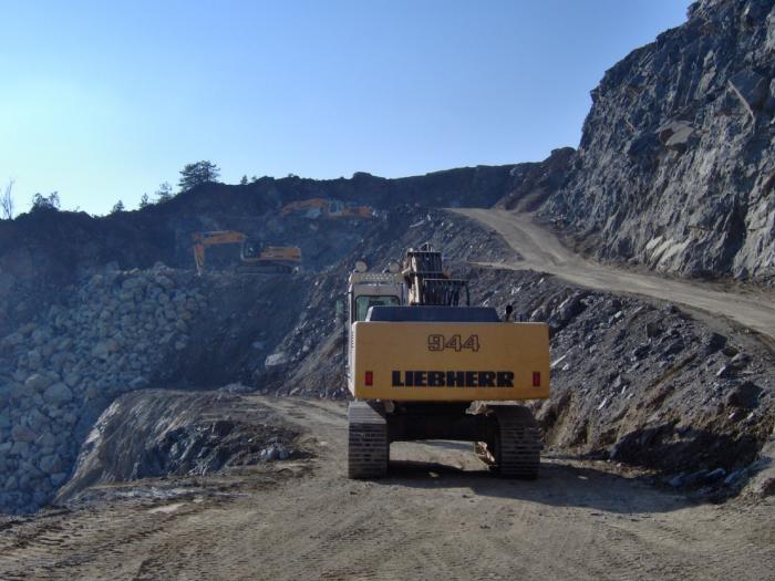 Liebherr 944