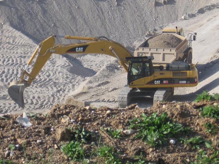 CAT330D10