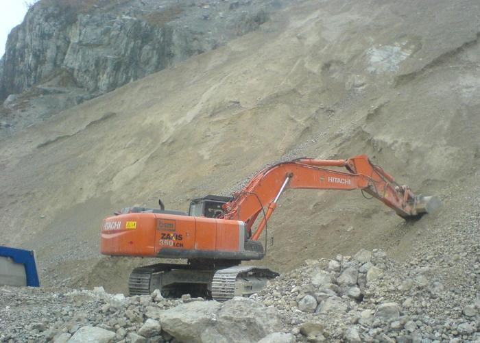 Hitachi ZX350