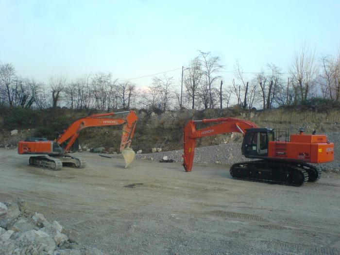 Hitachi ZX350 e ZX520