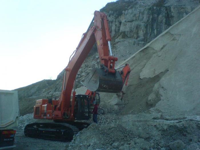 Hitachi ZX520 1°giorno di lavoro