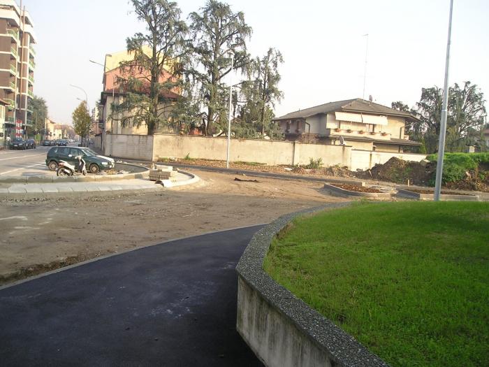 rotonda via Italia