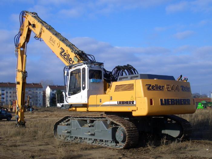 Liebherr R944