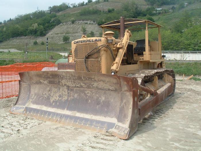 Cat D8H