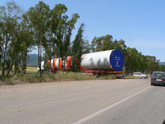 Trasporto di parti della torre eolica