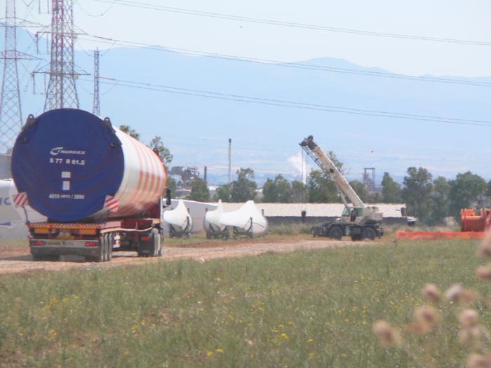 Trasporto di parti della torre eolica