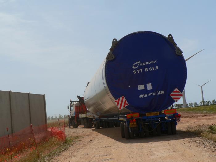 Trasporto di parti della torre eolica