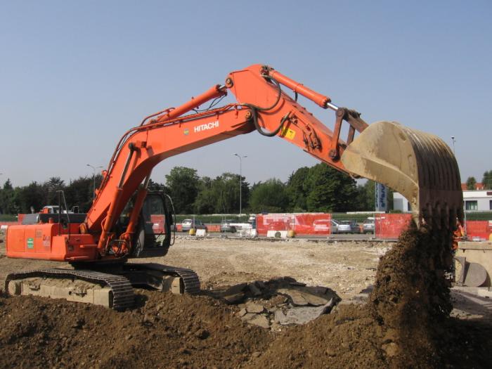 chiusura scavo con Hitachi Zaxis 350LCN