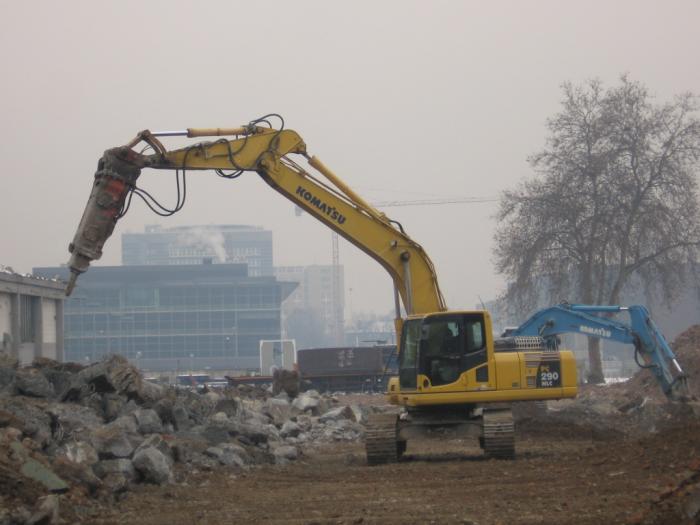 demolizione magazzino Ansaldo