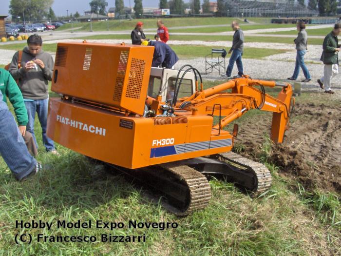 Fiat Hitachi 300 Radiocomandata