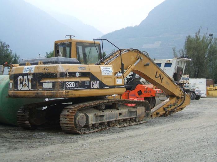 CAT 320 B