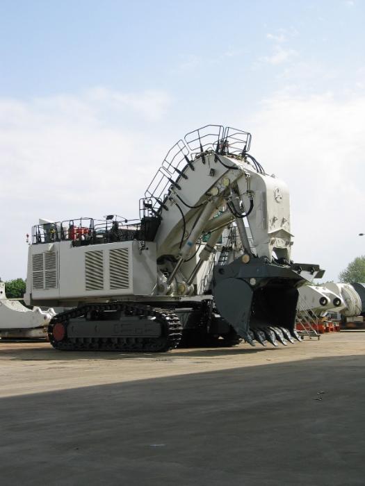 Liebherr r 996  ( 1 )