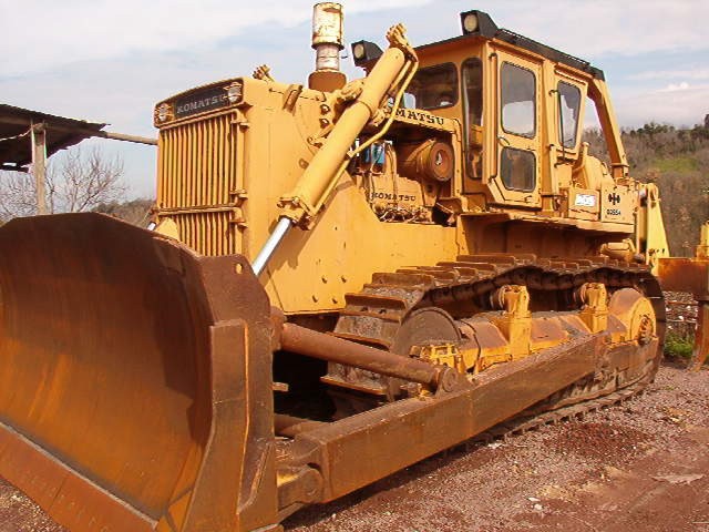 Komatsu D355A