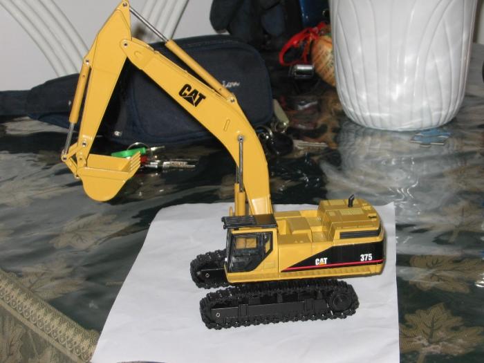 Cat375