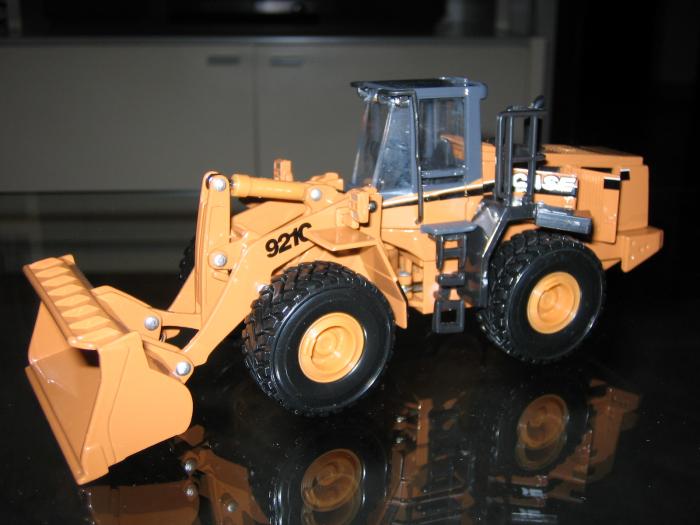 CASE 921 C