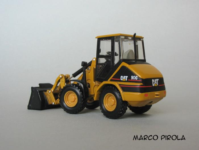 CAT 906