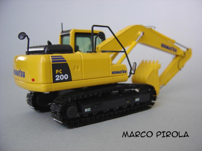 Komatsu pc200 1/50