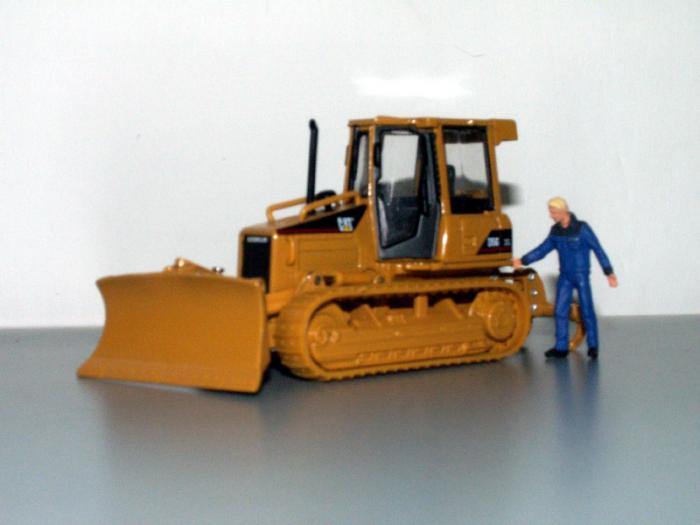 CAT D5G XL