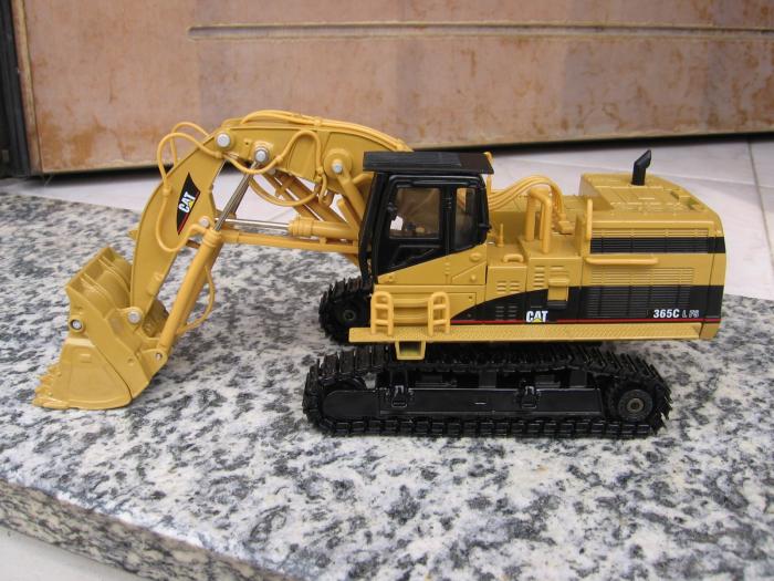 Caterpillar 365C FS