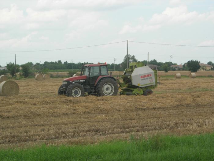 new holland M160