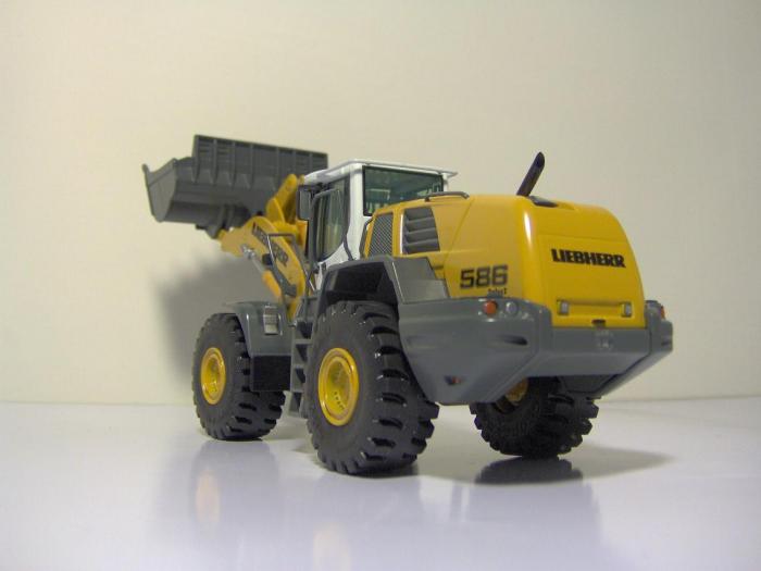 LIEBHERR 586