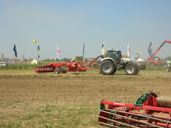 LAMBORGHINI R8 265