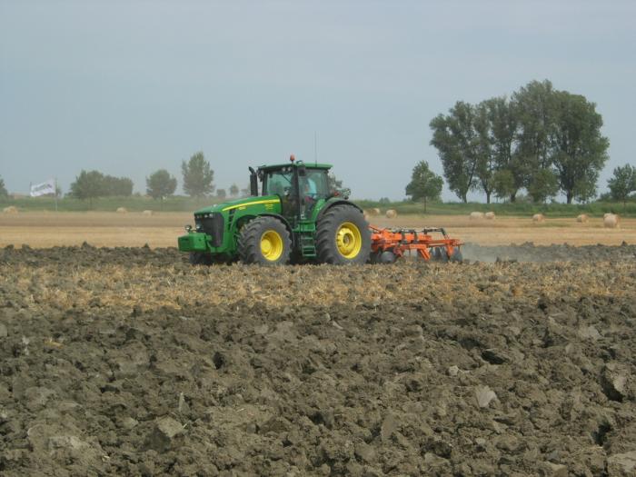 john deere 8530