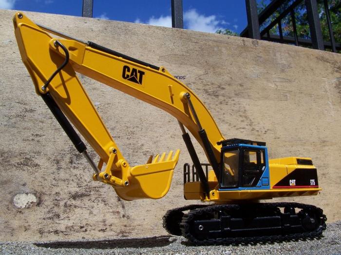 Caterpillar 375