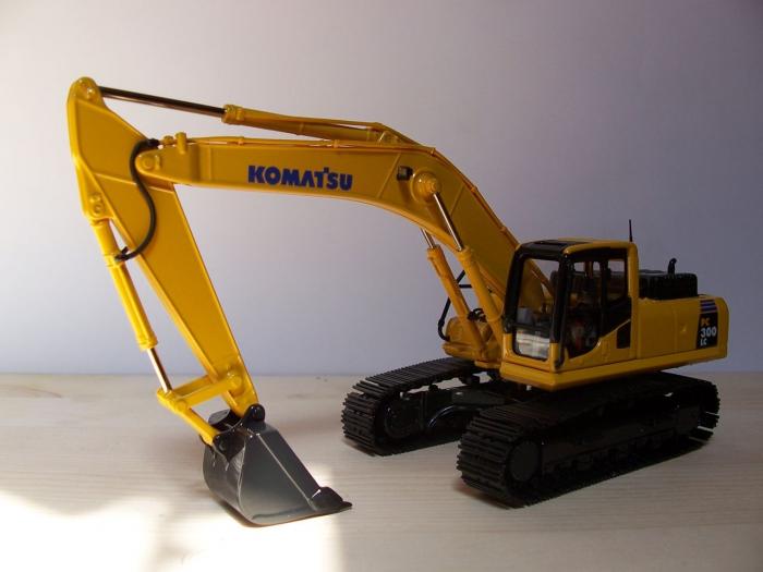 Komatsu pc300lc-8