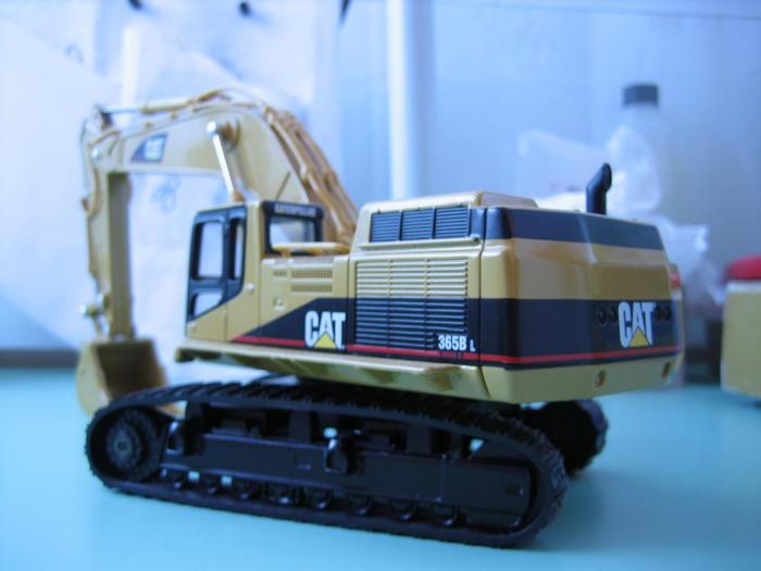 Cat 365b