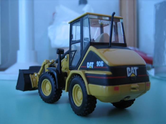 Mini-Cat906 (1:50)