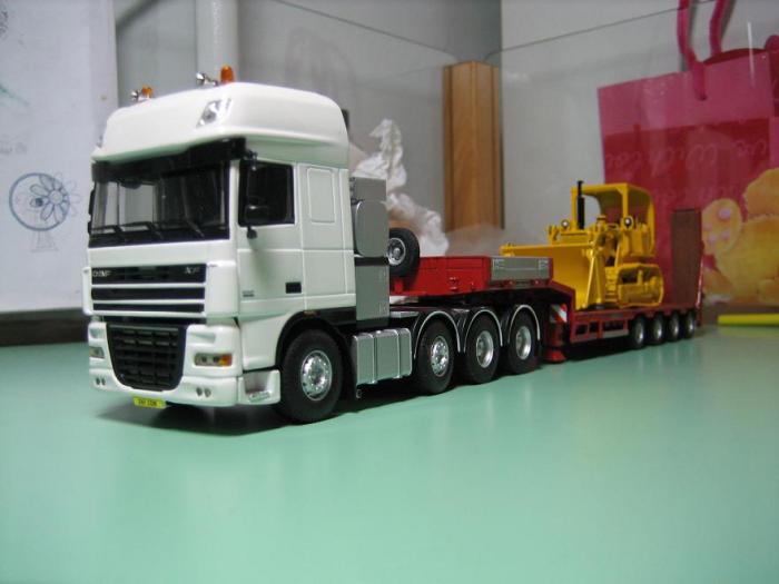 DAF 105XF 8x4 (WSImodels) + Rimorchio Tekno + International