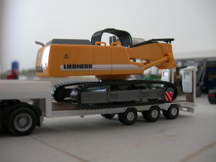 Liebherr R954 HRD