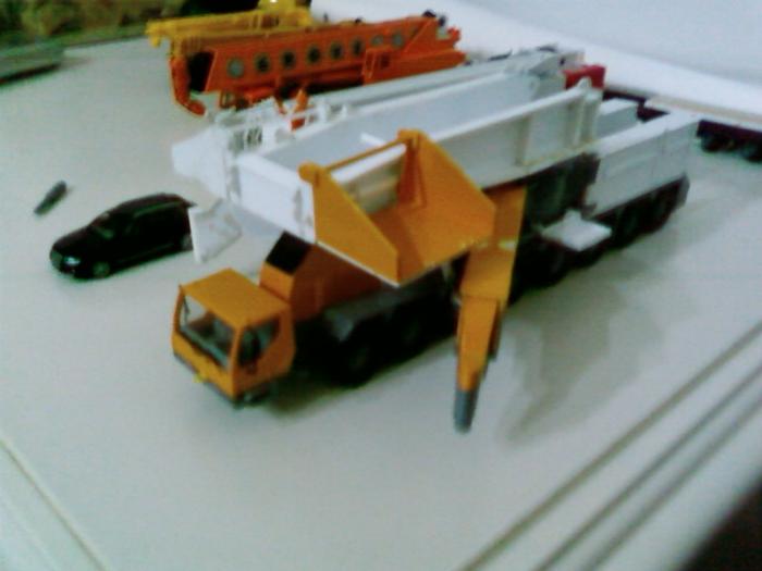 Liebherr LG1750 scala 1:87