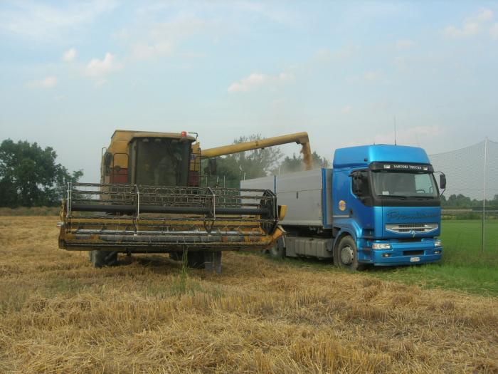 new holland L523 mcs e renault premium