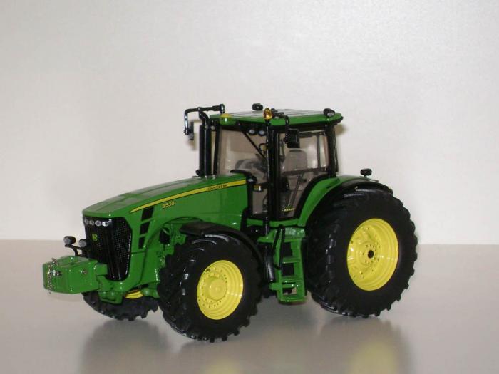 John Deere 8530