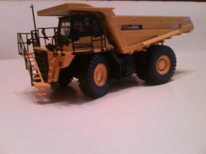 komatsu HD 605