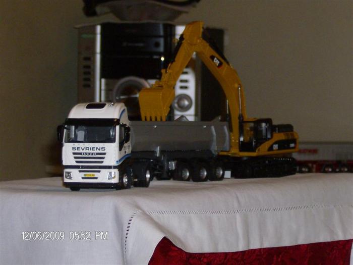 CAT 330DL + IVECO STRALIS