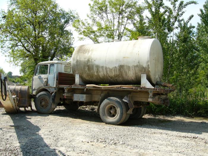 Fiat 682 allestito cisterna acqua