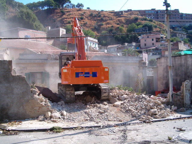 hitachi a lavoro in sicilia