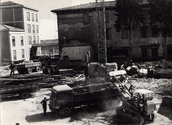 Cantieri Storici - Macchine a Lavoro!